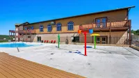 Large or Multi Family Alert- Lakeviews-Sleeps 9-Next to Pools- Sdc - Gym