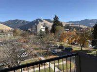 Modern Apt #402 - a Block from St. Pat's Hospital - 4-Star