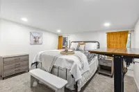 Sleeps 10! Country Cabin w/ Playground, Hammock & Chickens - Chalet