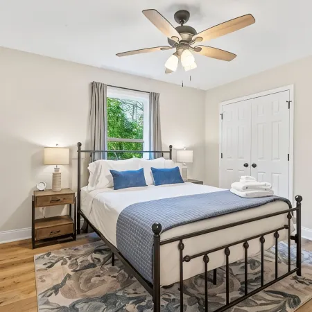 Oakmoss Cottage -Hot Tub -Office -Local Wineries -Dog Friendly -Dahlonega