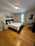 Two Story Cozy Massachusetts Home. - Bungalow