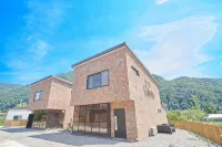 Gapyeong Chloys Pool Villa Pension - 3-Star