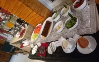 Triizz Hotel Semarang - Desayuno