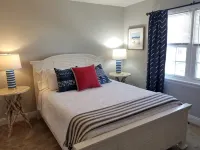 Island House D : Stylish Updated Townhome - Steps to the Beach w/ Pool! - 3-Star