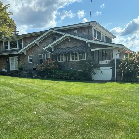 BullFrog cottage, Harveys Lake, PA - Spectacular lakefront presence and view!