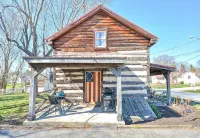 Vintage cabin in the ❤️ of Middletown , MD.  Pet friendly and prime location. - Boutique