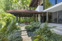 Luxury and Comfort in your own tropical resort - balcon