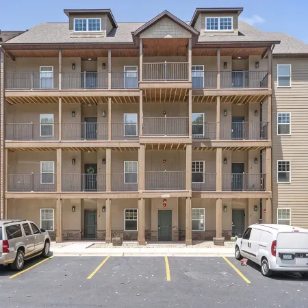 Lakefront Retreat on Lake Taneycomo, Near Branson Landing and Attractions
