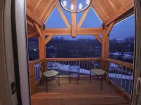 Views of the Mountain from the private decks of this upstairs condo. - 3 stjerner