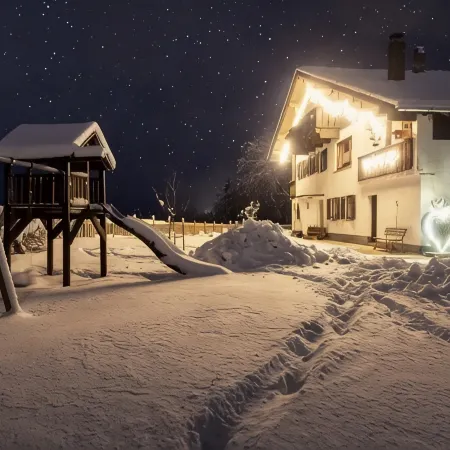 Charming Vacation Rental in a Secluded Location with a Wonderful View Hotels in Halblech