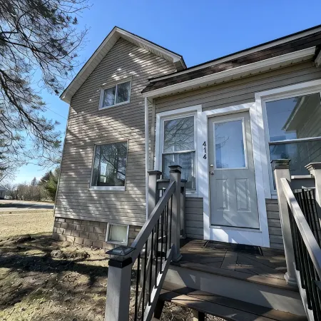 Cozy Downtown East Tawas Home!