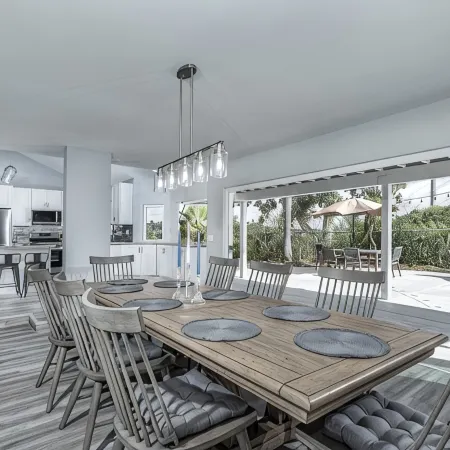 ~Open Sept 20-24! Beachy Lagoon Getaway! Pool & Spa, Pets OK, Remodeled!~