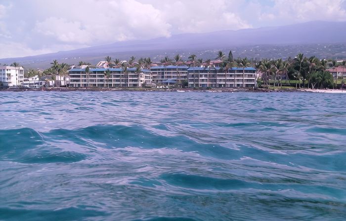 Ocean Front 2 BR Condo-ocean views from every room. 2nd floor Kona Reef 