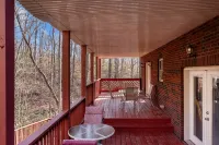 Sleeps 20. Inside Lake Norman State Park; Kayaks, Canoes, Theater, Pool Table - 4-Star
