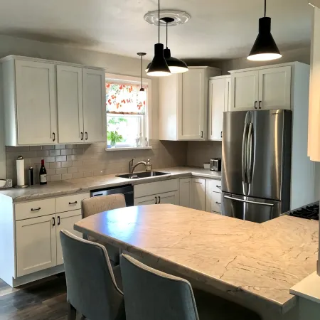Cozy remodeled cottage in heart of Ashland/Chequamegon Bay/Lake Superior