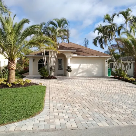 Summer is Available! Villa with Heated Pool & Spa.Walk to the Beach & Mercado.