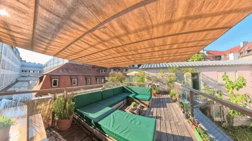 Babelfish Hostel - Hostels