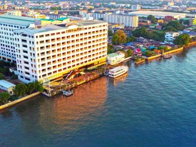 The Royal River Hotel