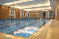 Westport Plaza Hotel, Spa & Leisure - Pools