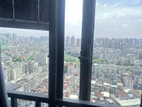 Huizhou Sofitel Cinema Apartment (Ganghui Shopping Center) - 2 ดาว