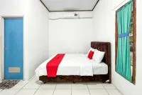 RedDoorz at Penginapan Riansah Ujunggenteng Sukabumi - 2-Star