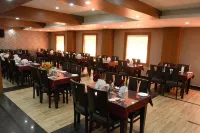 Hotel Shree Hari Grand - Airport Shuttle