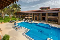 Marquis Beach Resort - Bãi biển