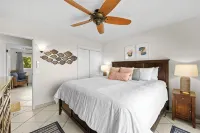 Big August 2025 Discount! Rare Beach Front Home at Kona Surf and Racquet Club - 4-Star