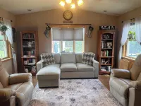 House 10 min from PSU Quiet neighborhood - piscina