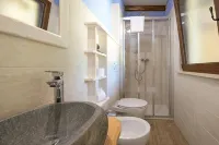 Charming Alessandria Retreat with Queen-sized Bed & Shared Outdoor Pool - Pools