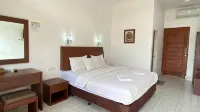 Rogate Beach Hotel - Beach