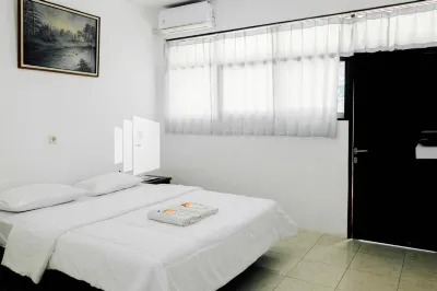 Ken Zong Inn Hotel Hotels in Ciracap