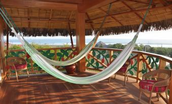 Azuluna Ecolodge