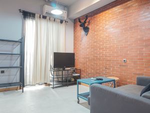 Luxurious 1Br Apartment at Belmont Residence