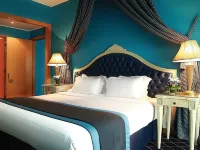 โรงแรมมอสโคว์ โรงแรมใกล้หอนาฬิกาเดรา