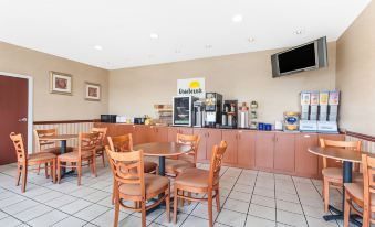 Days Inn & Suites by Wyndham Seaford