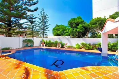 The Ritz Resort Heated Pool Các khách sạn ở Broadbeach