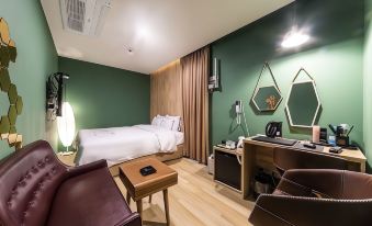 Pyeongtaek Sevilla Hotel