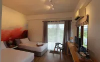 Vish Hotel and Cafe - balcony