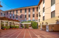 Hotel Tre Re Hotels in Como