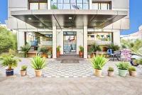 Sai Vidisha Palace Hotels near Sri Panchamukha Vishnu Ganapati Temple