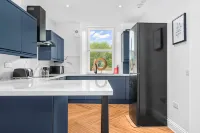 Stylish 4 Bed-Town Centre Hotels in Selkirk