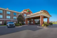 Holiday Inn Express & Suites Okmulgee