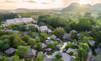 Phowadol Resort and Spa - Housity
