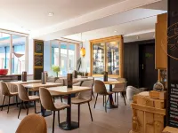 Hotel le Dauphin Hotels in Honfleur