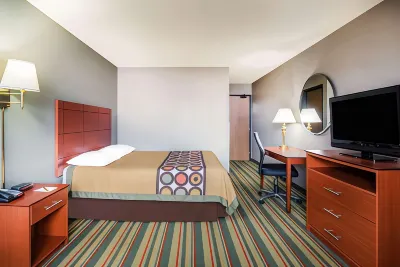 Super 8 by Wyndham Clearfield Hotels in Lawrence Township