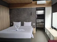 Lynn Resort Carita 카리타 호텔