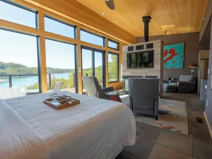 Beaver Lakefront Cabins - Couples Only Getaways