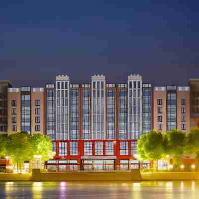 Disney Hotel New York - the Art of Marvel Hotel Exterior