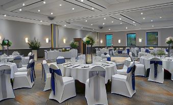 Delta Hotels Swindon - Housity